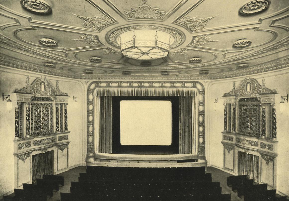 © M. Polak & A. Hoch, hôtel et cinéma Plaza © CIVA, Brussels.